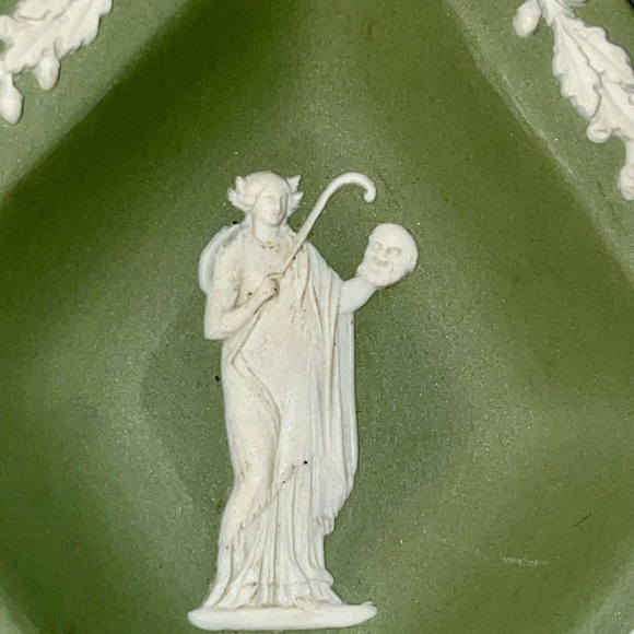 Set of  2 Wedgwood trinket dishes - Picture 5 of 6